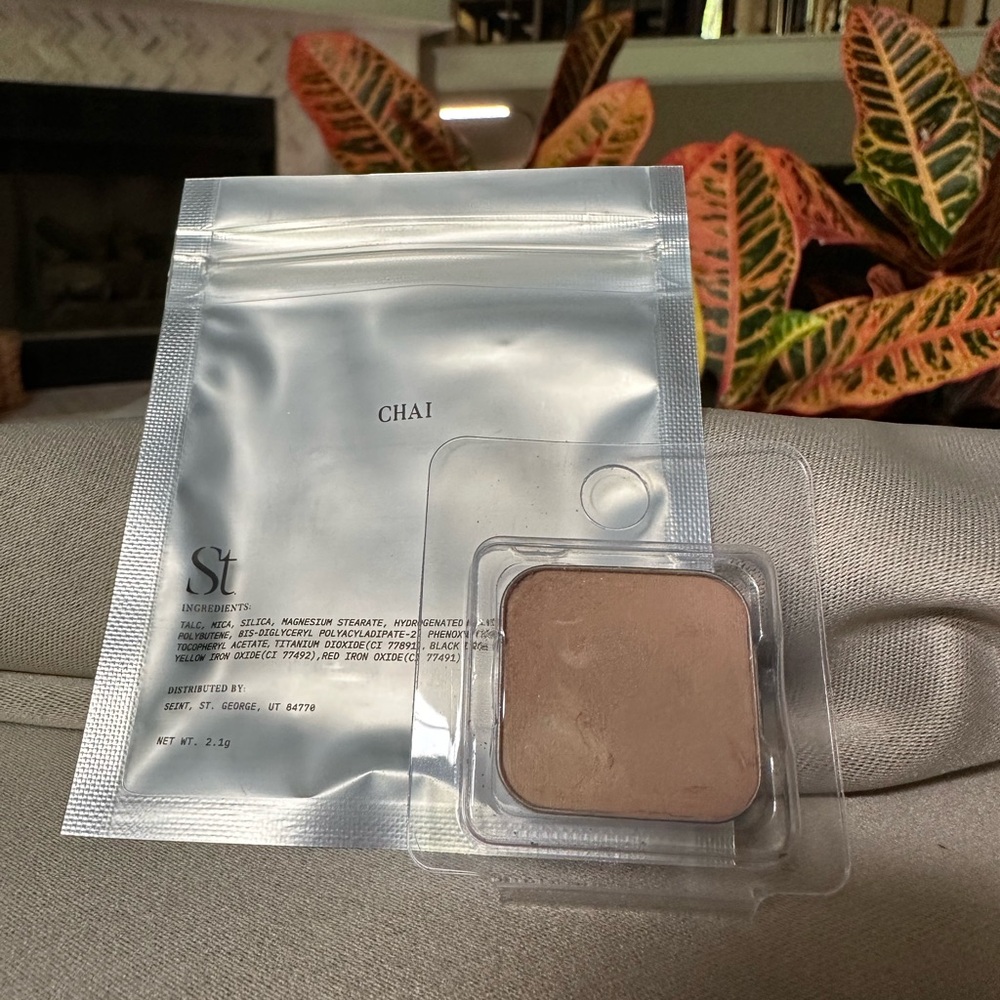 Seint matte eyeshadow in Chai